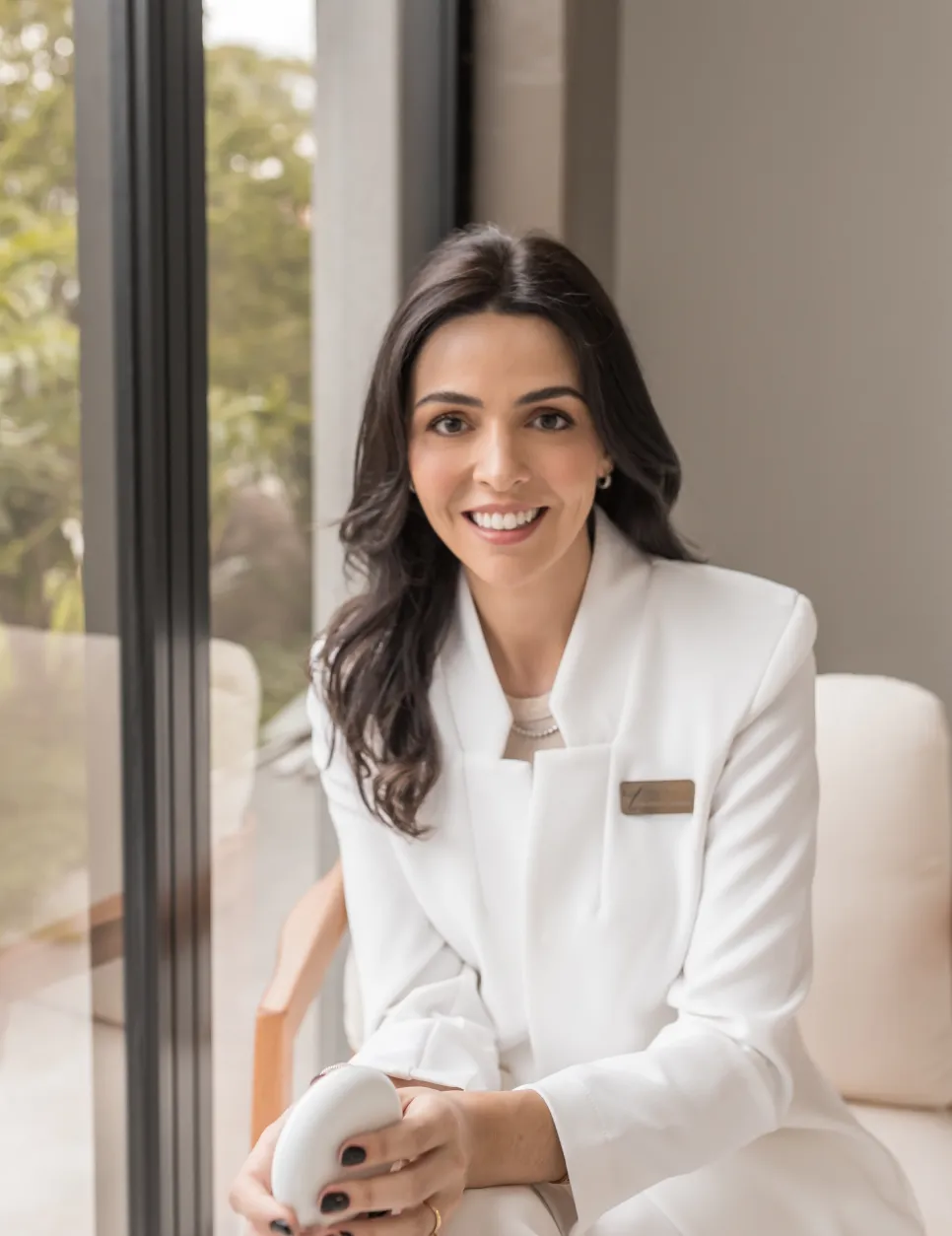 Dra. Bruna Rabaioli, especialista em ortodontia e tratamentos com Invisalign.